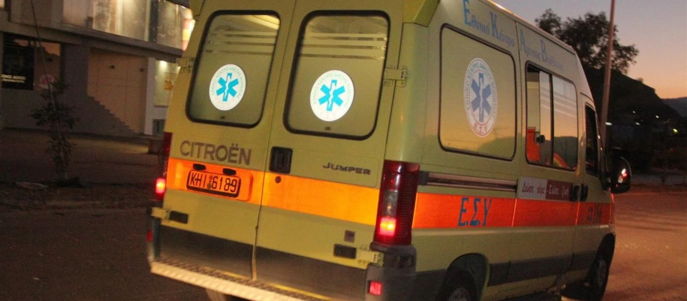 Τροχαίο με εγκατάλειψη στην Κρήτη - Μεταφέρθηκε στο νοσοκομείο ο οδηγός μηχανής